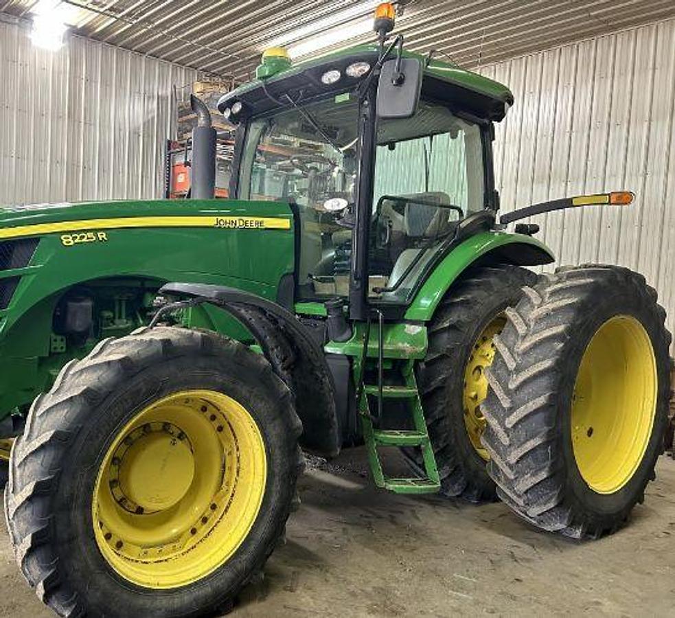 Used 2012 JOHN DEERE 8225R