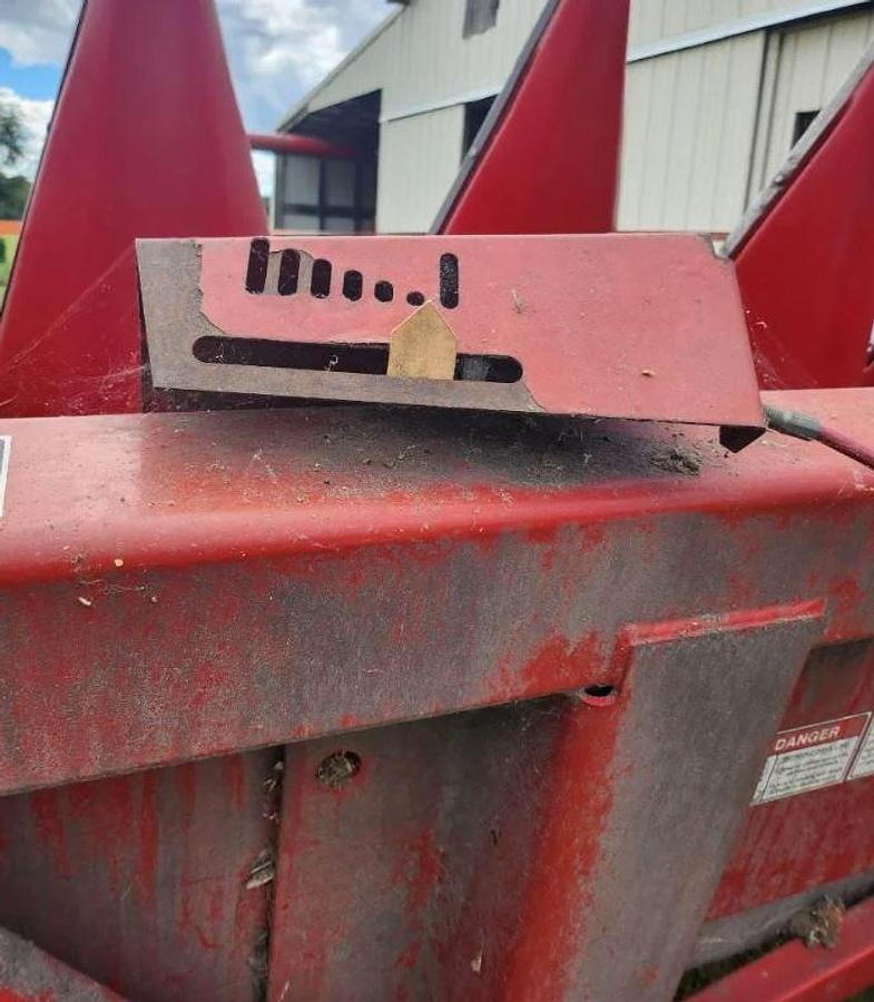 Used 2006 Case IH 2412 Row Crop Header