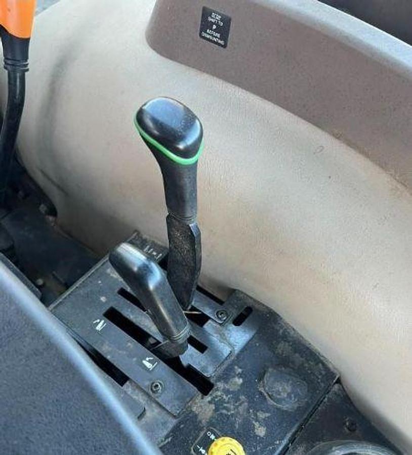 Used 2014 JOHN DEERE 5075E