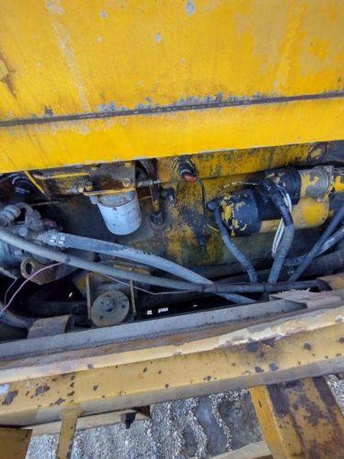 Used 1990 JOHN DEERE 744E