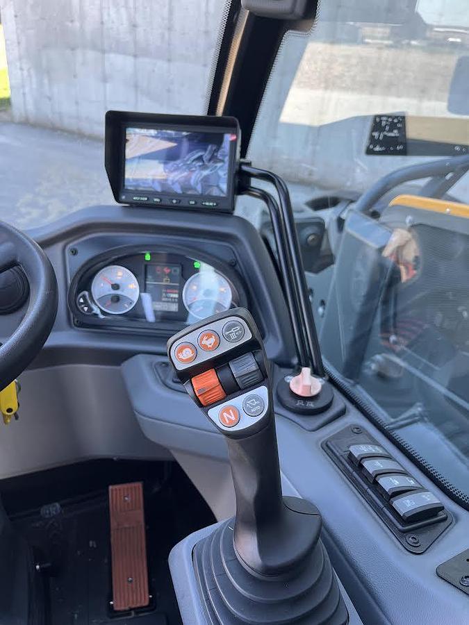 Used 2024 Liebherr T60-9S Telehandler
