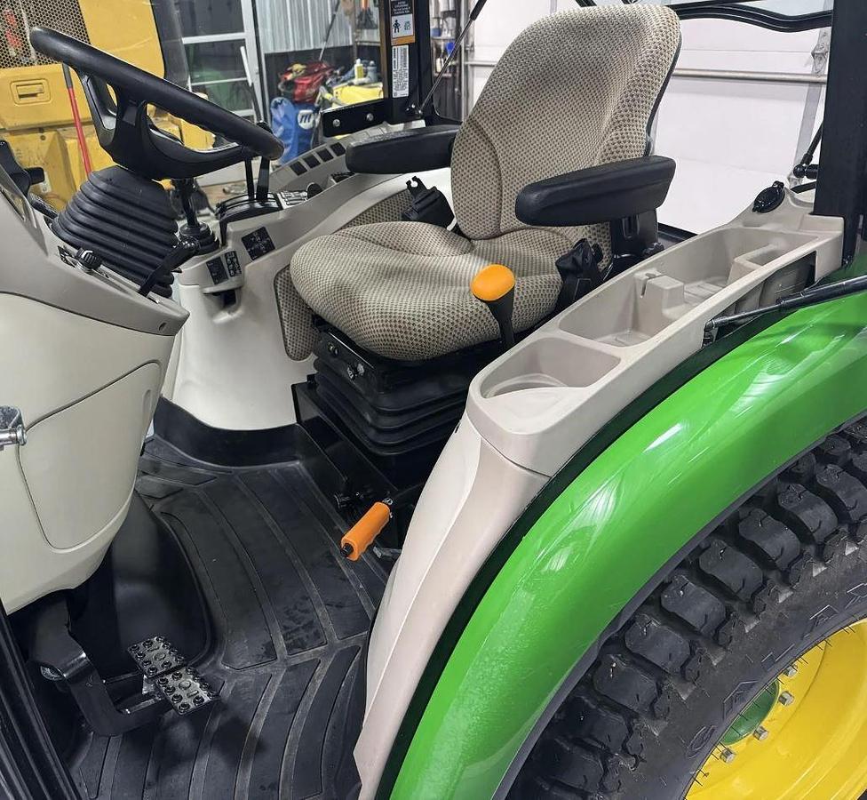 Used 2022 John Deere 3046R
