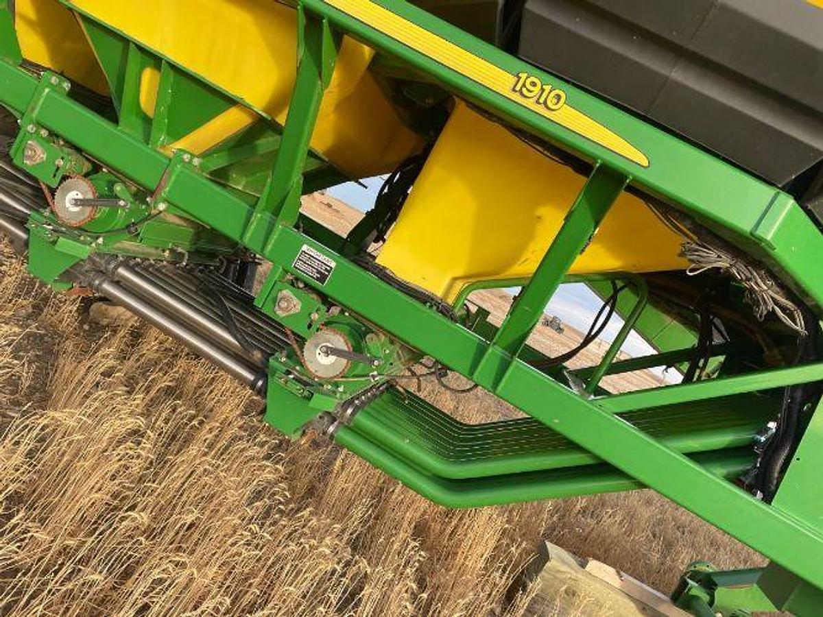 Used 2018 JOHN DEERE 1835 Air Seeder