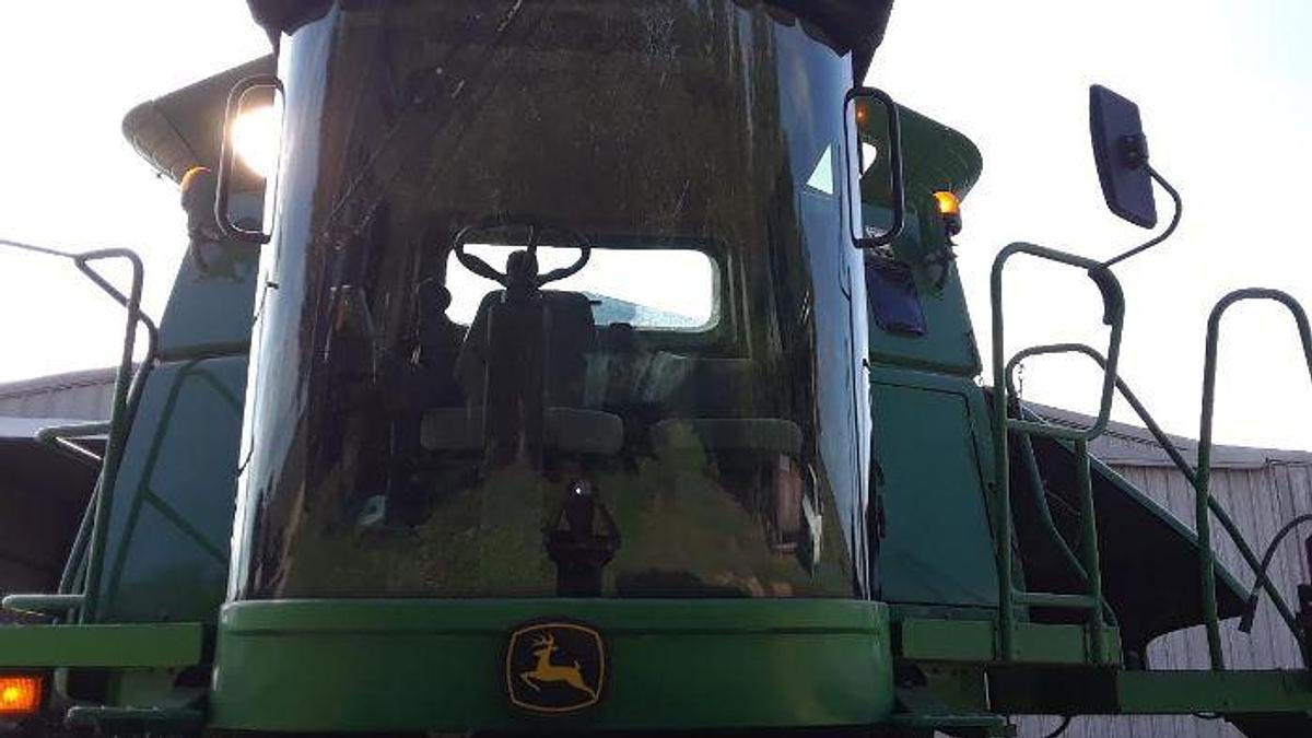Used 2010 JOHN DEERE 9770 STS