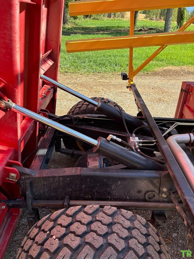 Used 2015 New Holland 9870