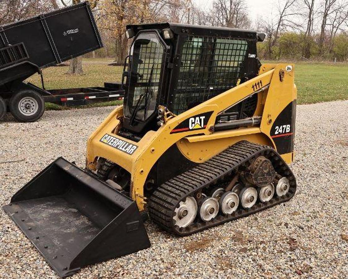Used 2005 CATERPILLAR 247B