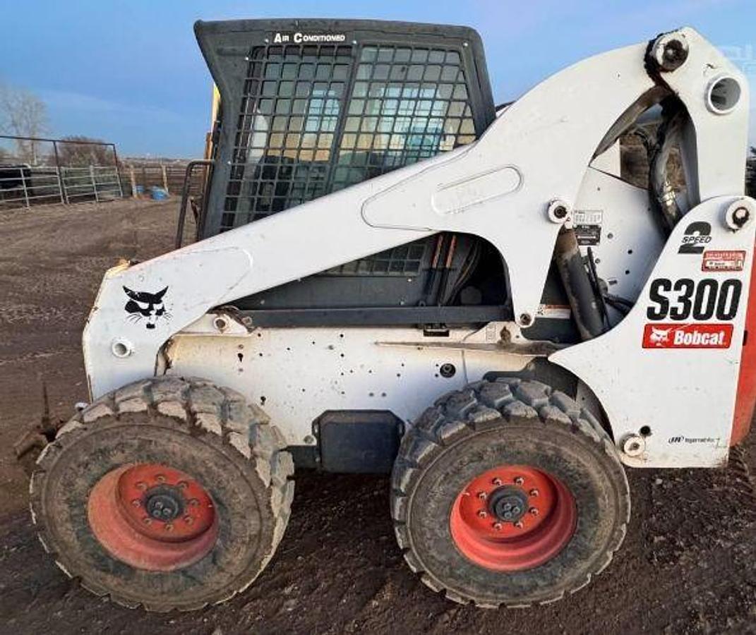 Used 2006 BOBCAT S300