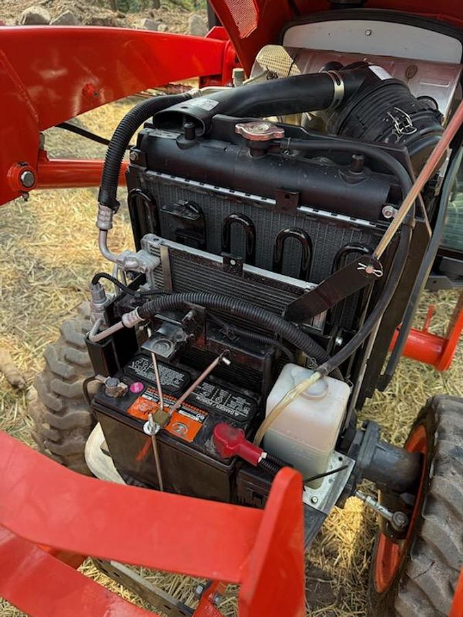 Used 2017 Kubota B3350 w/ Loader