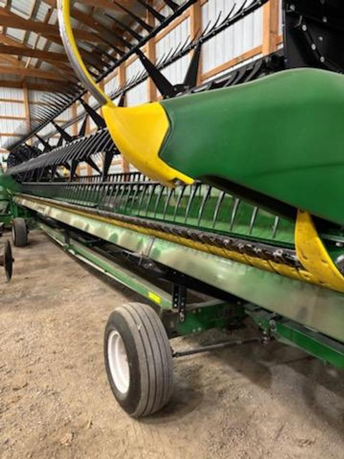 Used 2020 JOHN DEERE 735FD 35' HydraFlex Draper