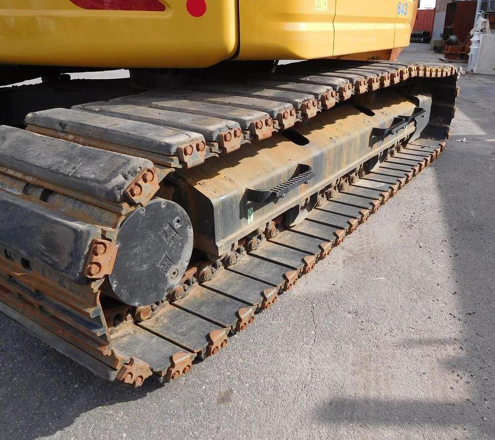 Used 2022 CATERPILLAR 325FL