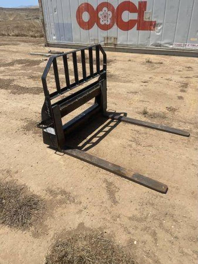 Used 2013 JOHN DEERE 320D Skid Steer Loader