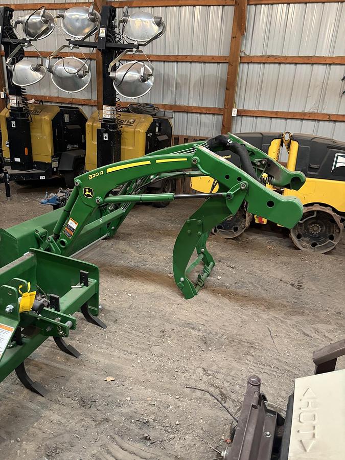 Used 2019 John Deere 3046R