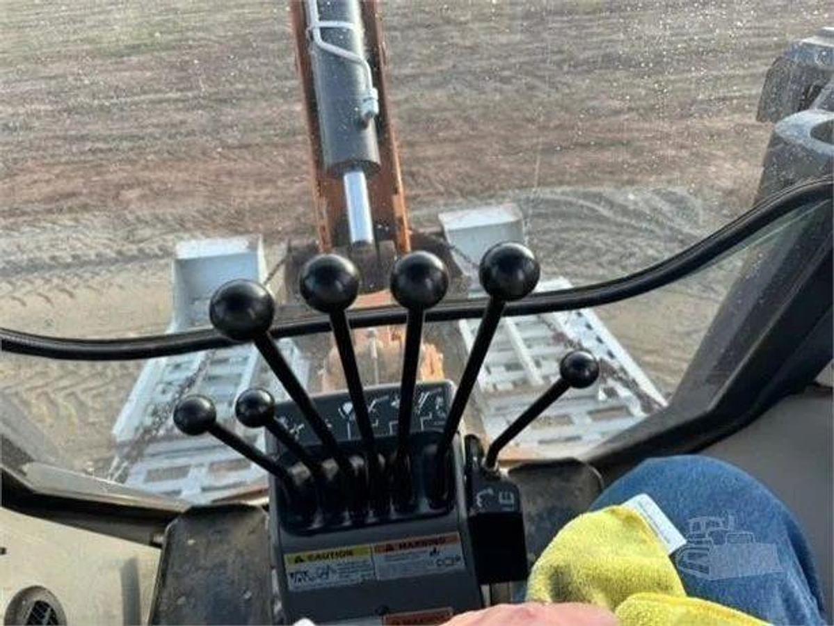 Used 2022 CASE 580SN