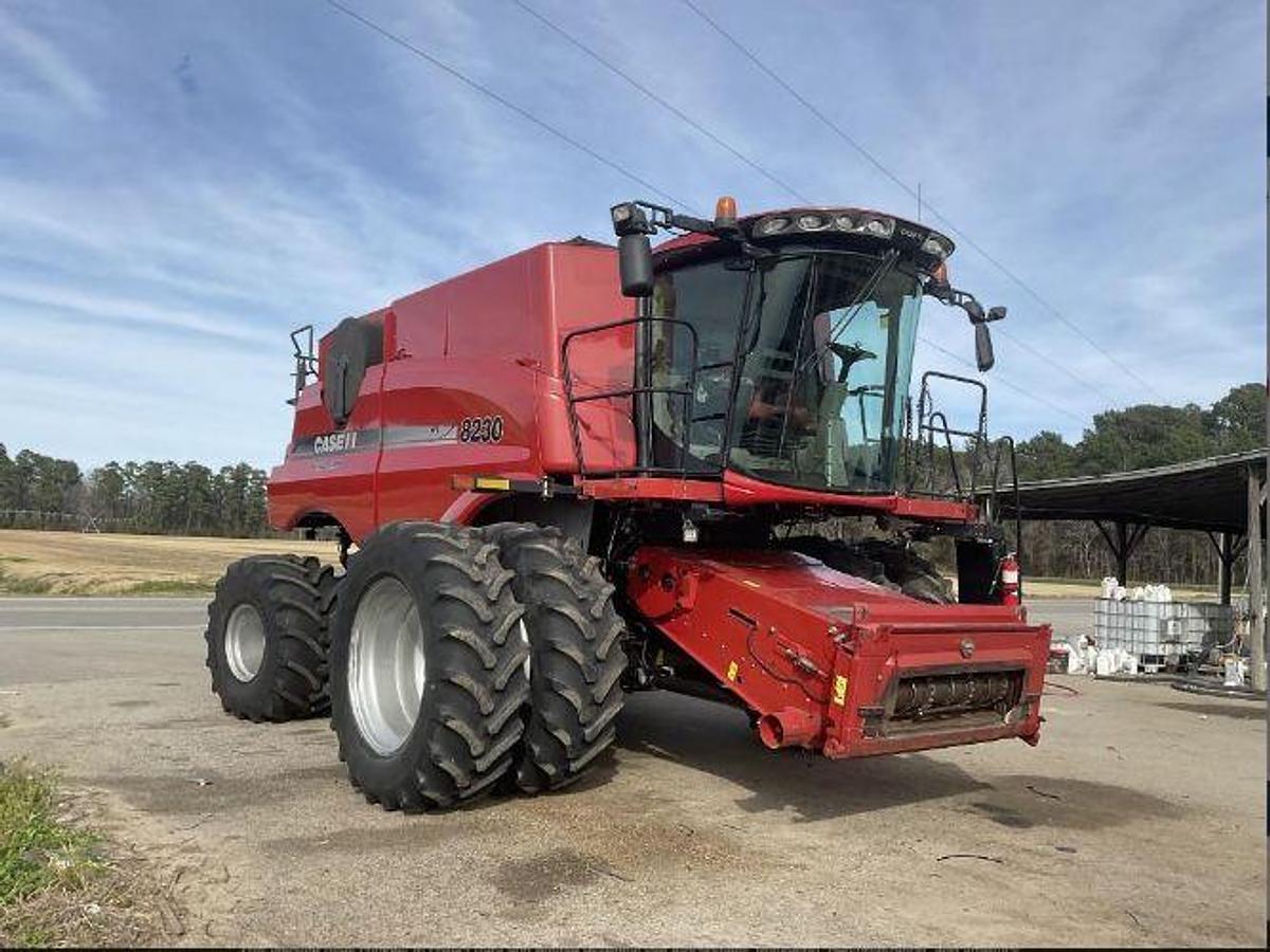Used 2013 Case IH 8230