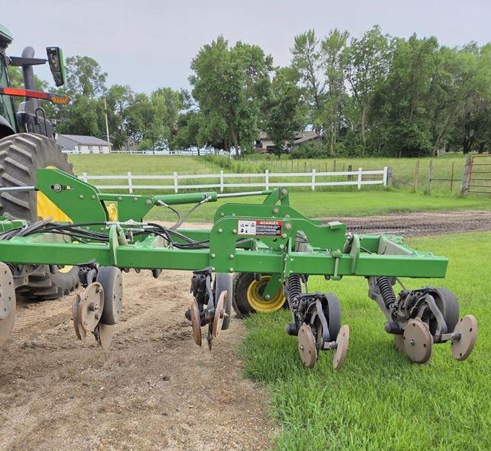 Used 2009 John Deere 2510H