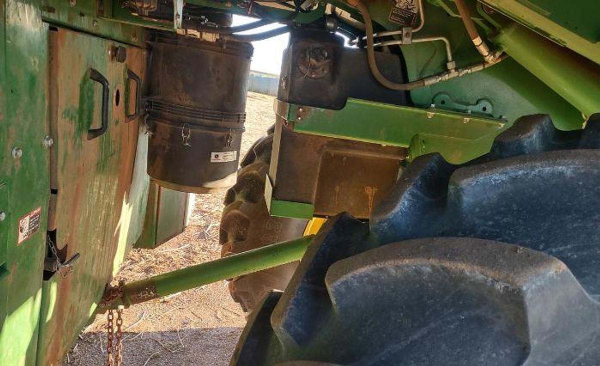 Used 2015 JOHN DEERE CS690