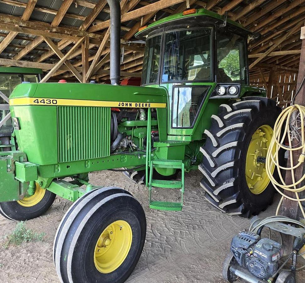 Used 1974 JOHN DEERE 4430