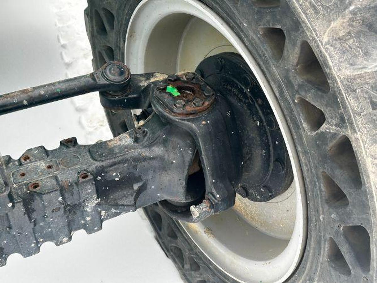 Used 2016 JLG 6042 Skytrak Telescopic Forklift