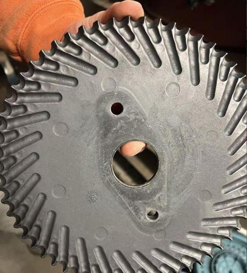 Used 2009 KINZE 3600 Planter