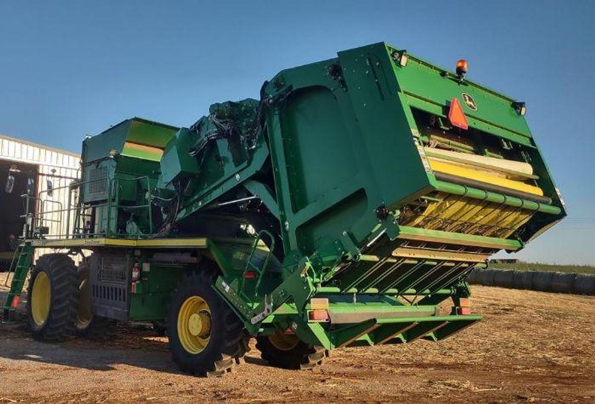 Used 2015 JOHN DEERE CS690