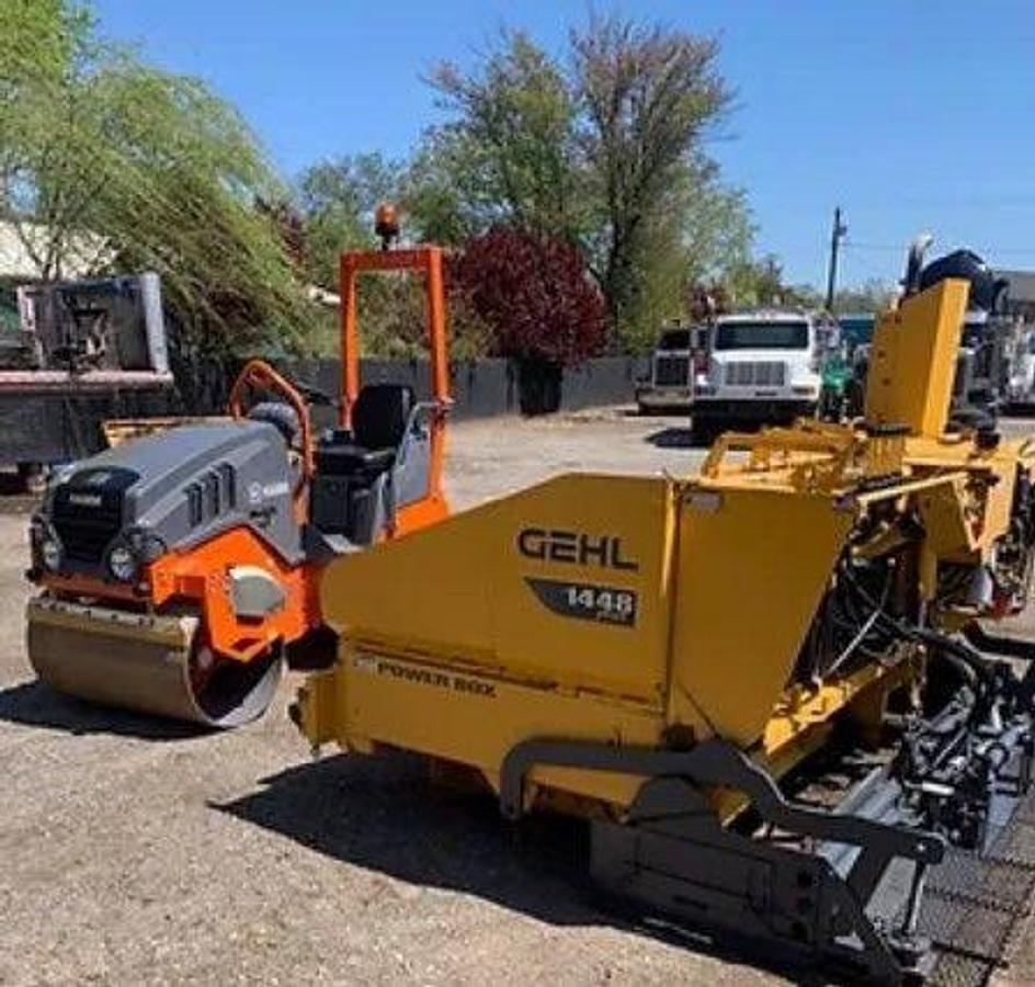 Used 2009 GEHL 1448 Plus Asphalt Paver