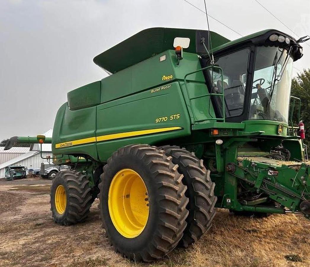 Used 2011 JOHN DEERE 9770 STS Combine