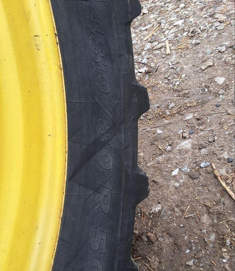 Used 2011 John Deere 7260R Tractor