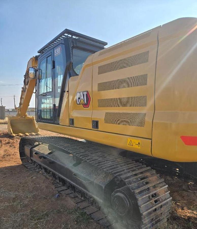 Used 2021 Caterpillar 330