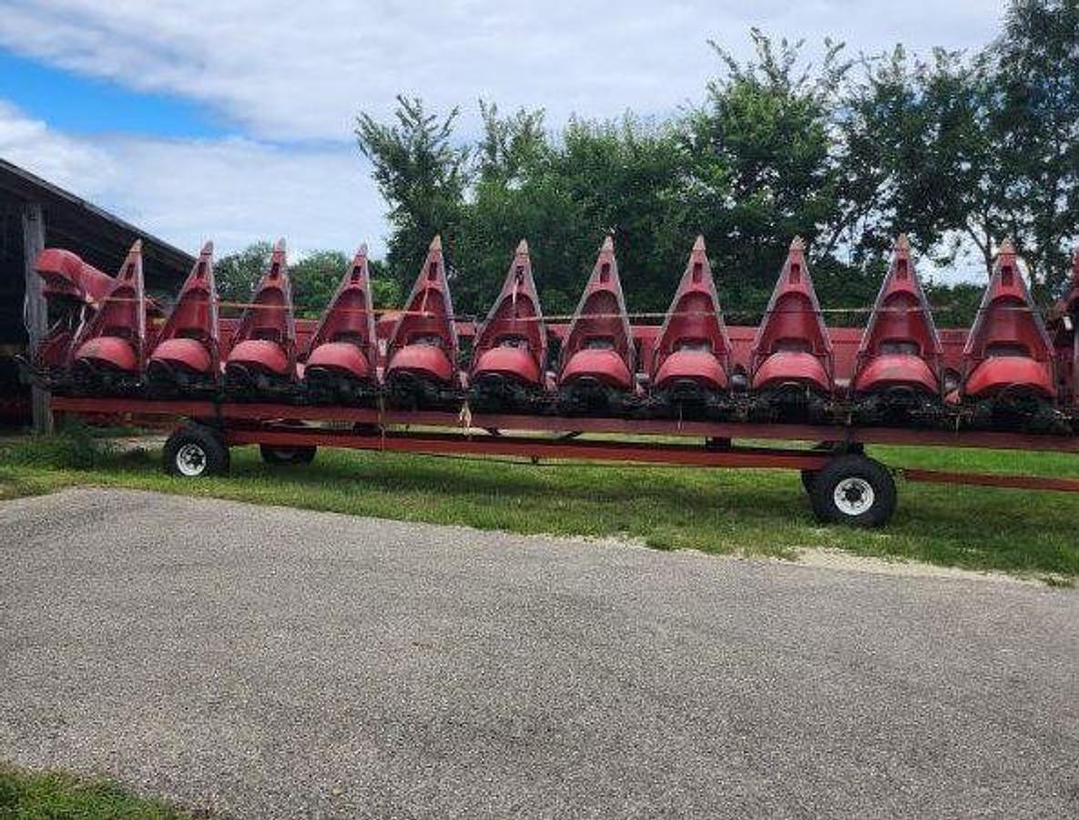 Used 2006 Case IH 2412 Row Crop Header