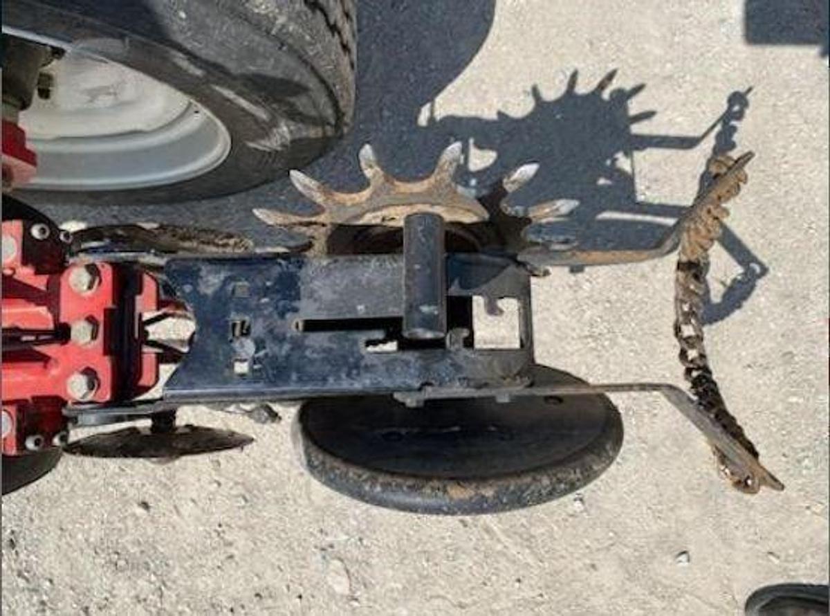 Used 2013 WHITE 8816