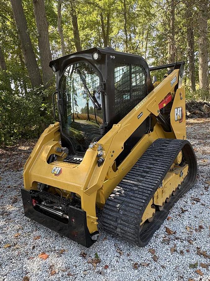 Used 2023 Caterpillar 289D3