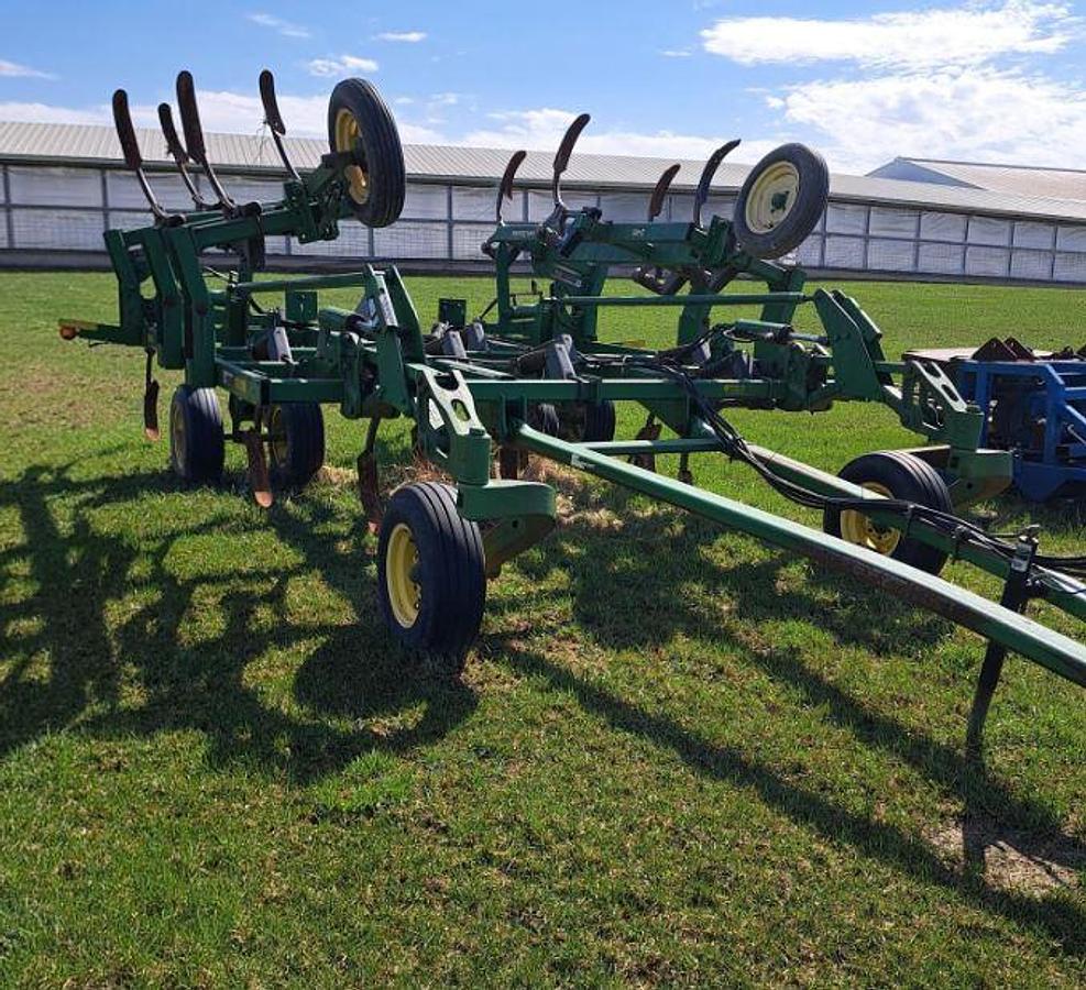 Used 2000 JOHN DEERE 2410