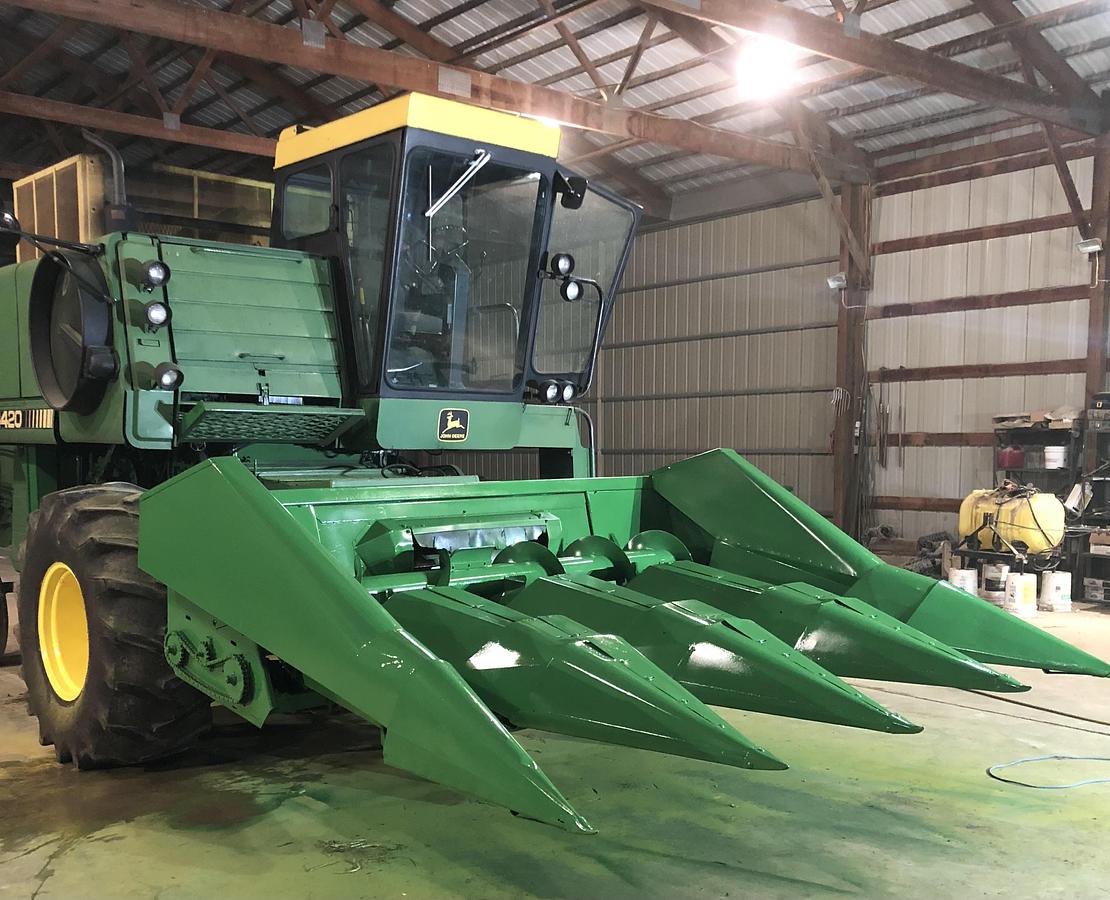 Used 1982 John Deere 4420 Combine