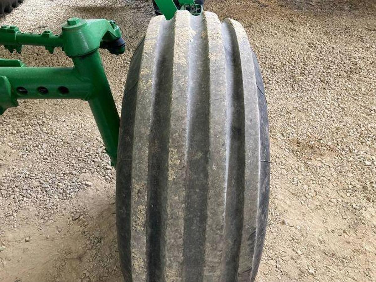 Used 1971 JOHN DEERE 4320 Tractor