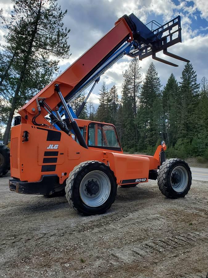 Used 2017 JLG 8042