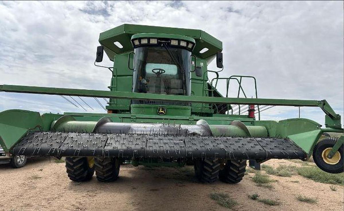 Used 2007 JOHN DEERE 9760 STS