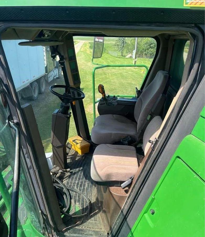 Used 2004 JOHN DEERE 9660 WTS