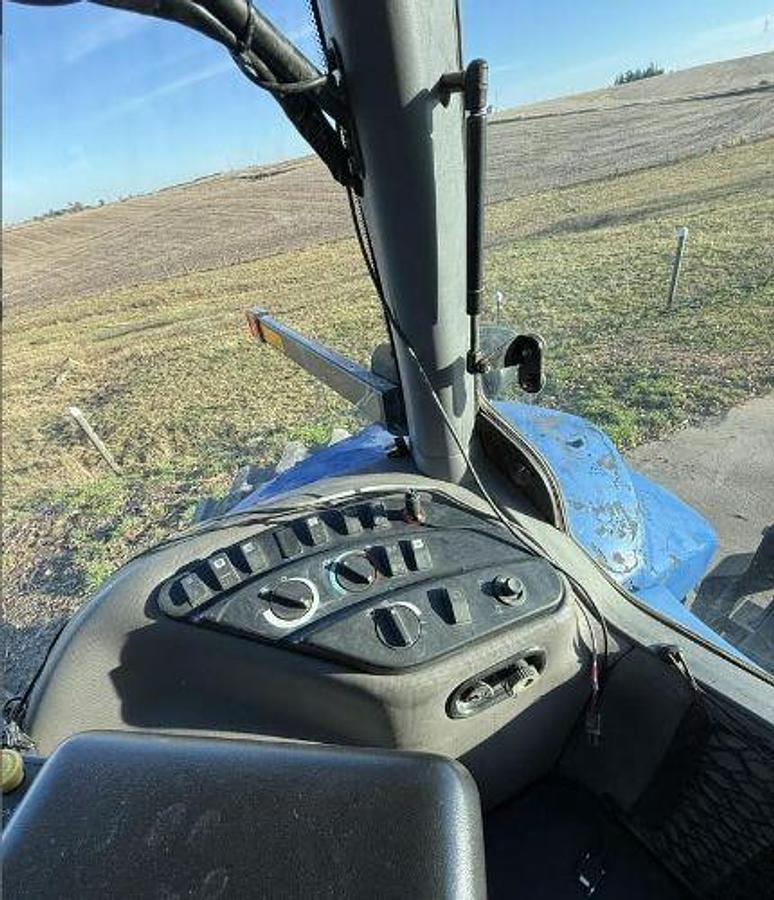 Used 2008 NEW HOLLAND T8050