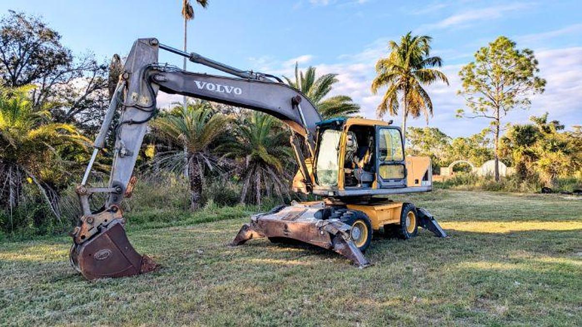 Used 2005 Volvo EW180B