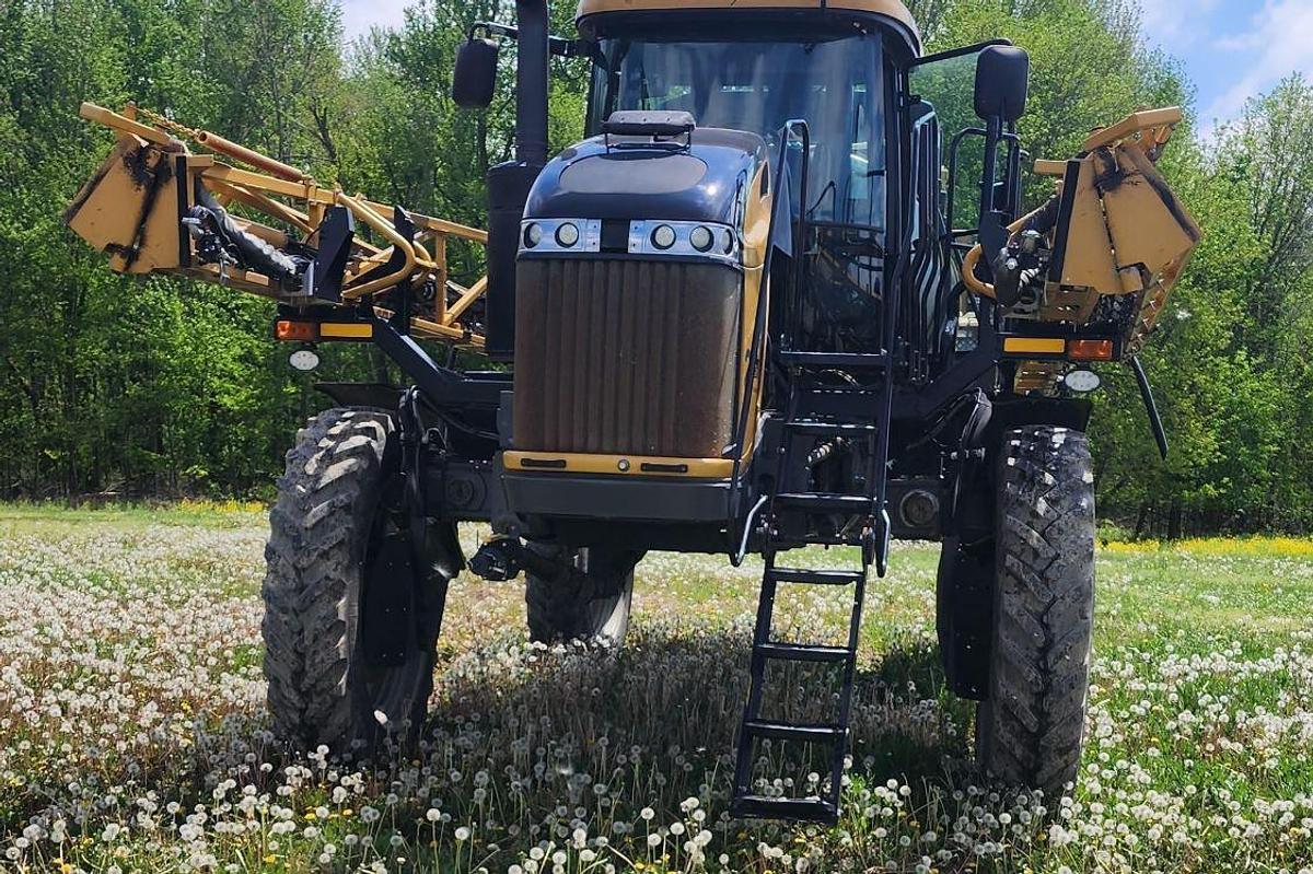 Used 2018 Rogator RG1300C