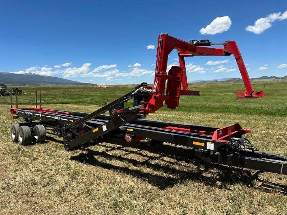 Used 2021 Farm King 4480 XD Square Bale Carrier