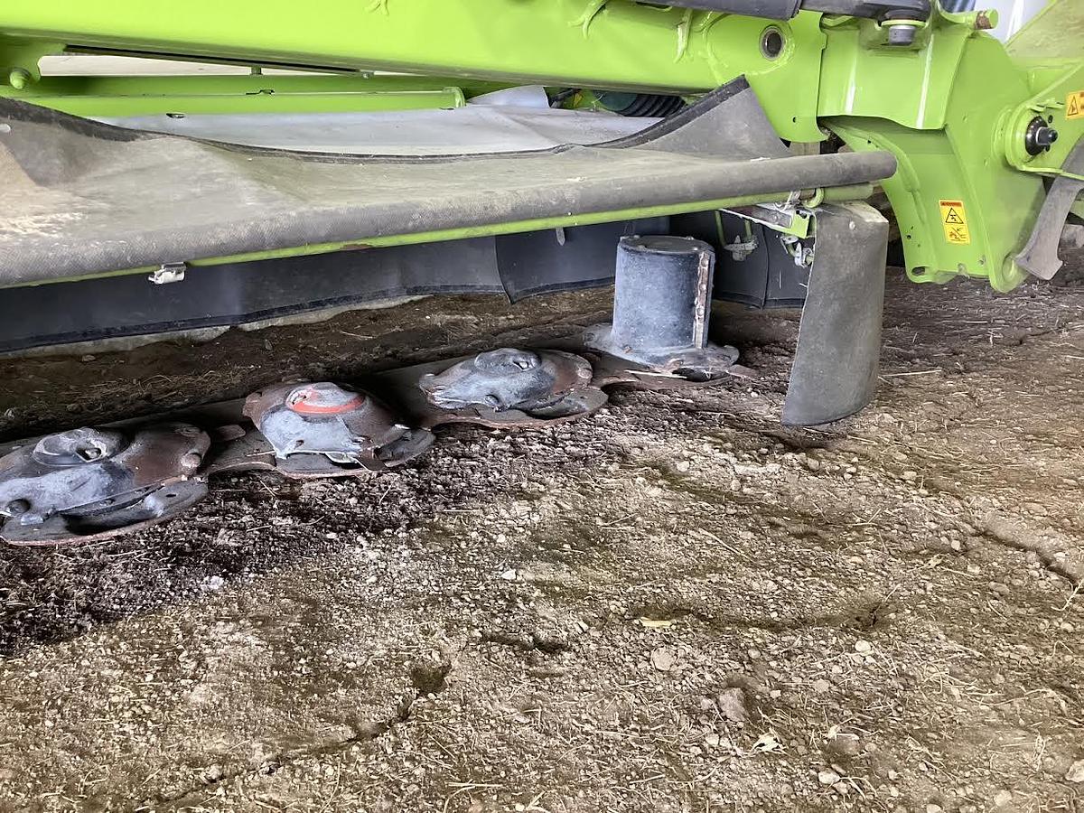 Used 2022 Claas 3600 F Disco and Claas Disco 1100 Trend Disc Mower