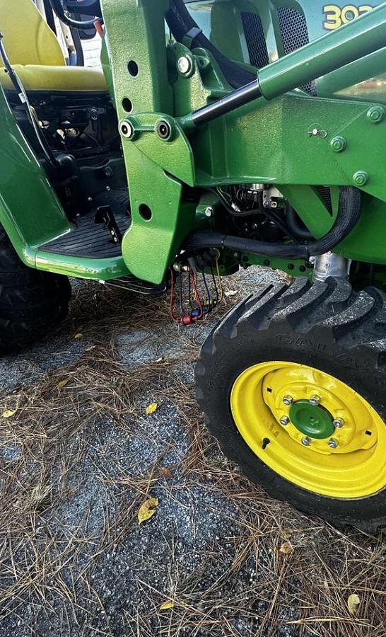Used 2019 John Deere 3033r Tractor