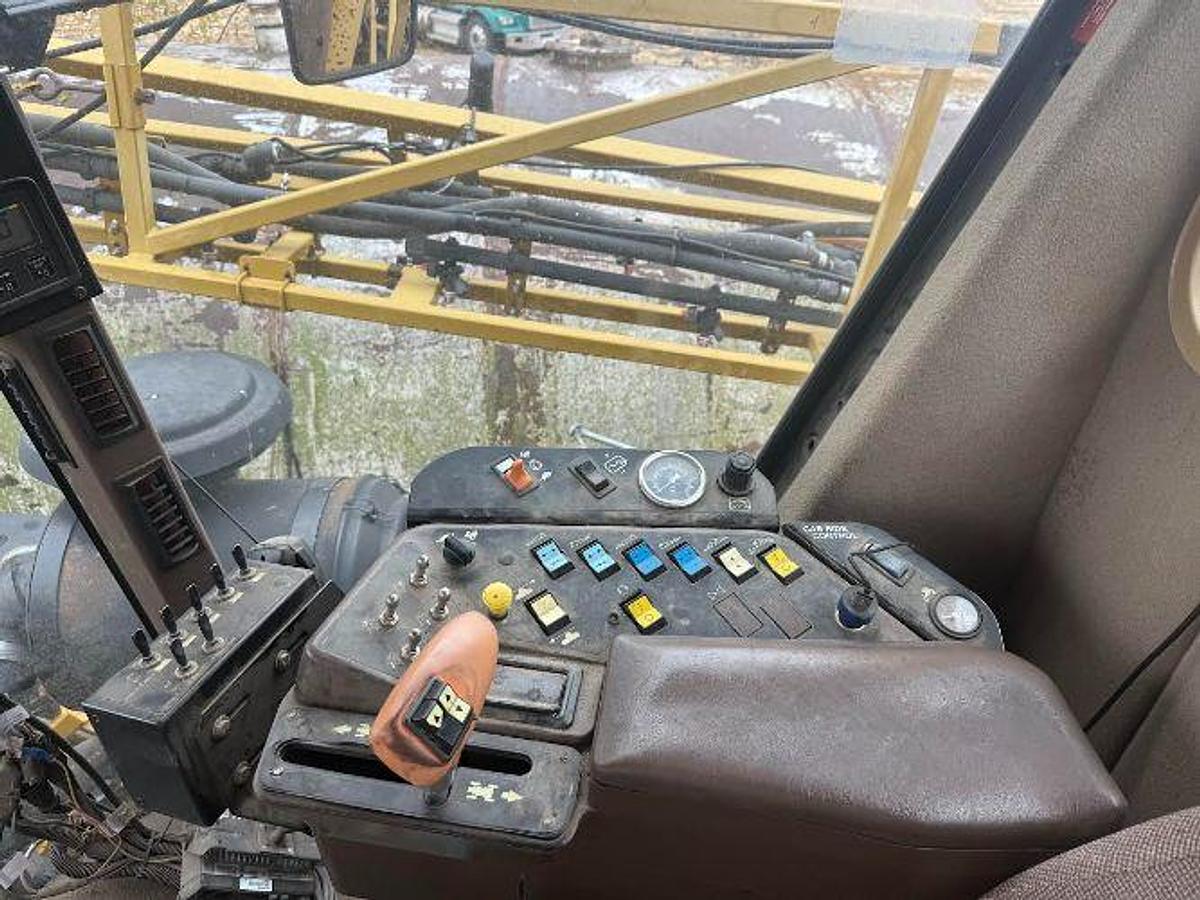 Used 2004 AG-Chem Rogator 1064