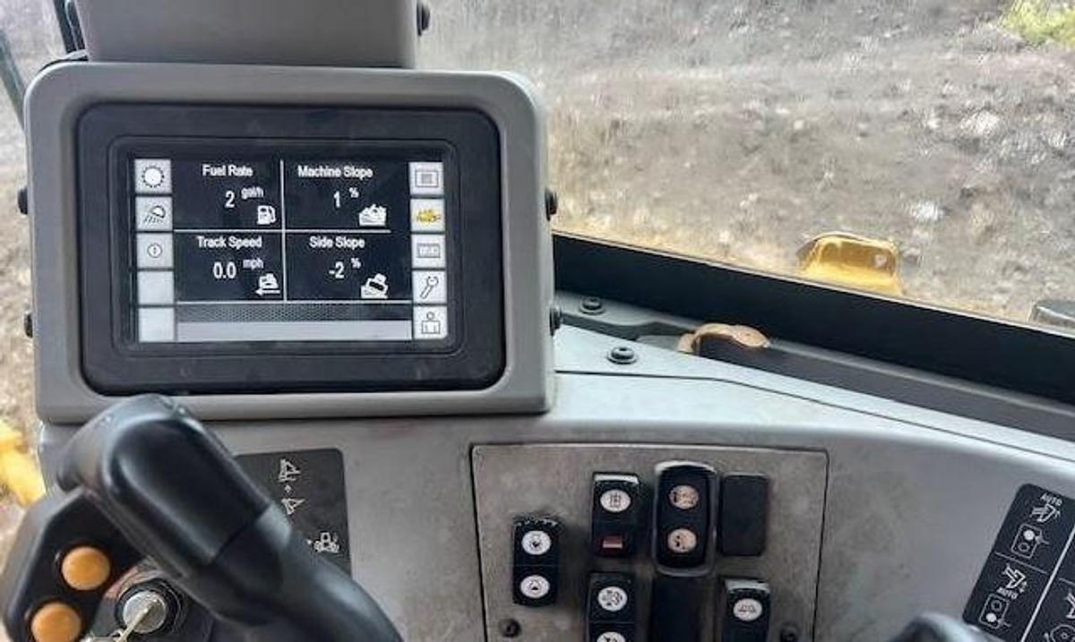 Used 2018 CATERPILLAR D8T