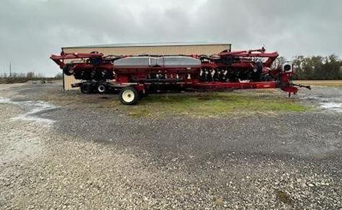 Used 2010 CASE IH 1240 Planter