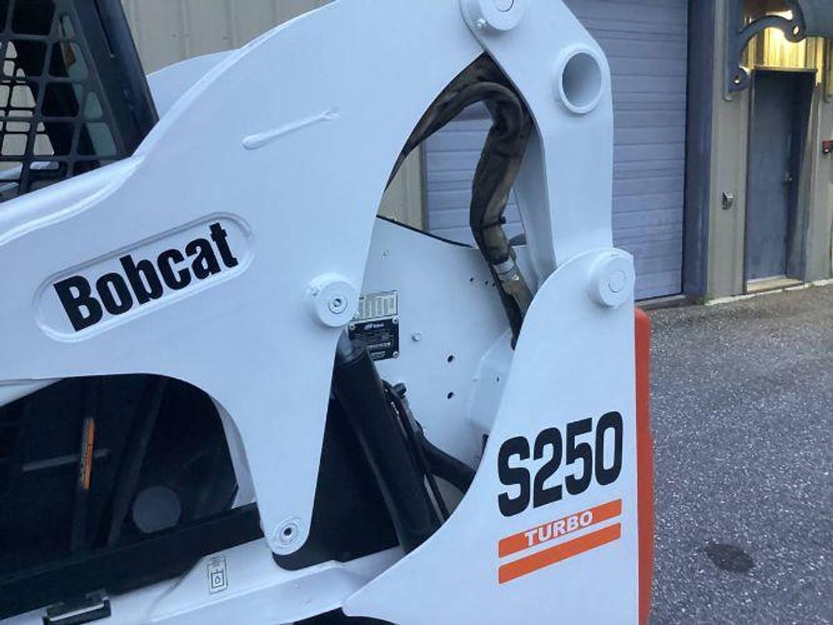 Used 2005 BOBCAT S250 Turbo