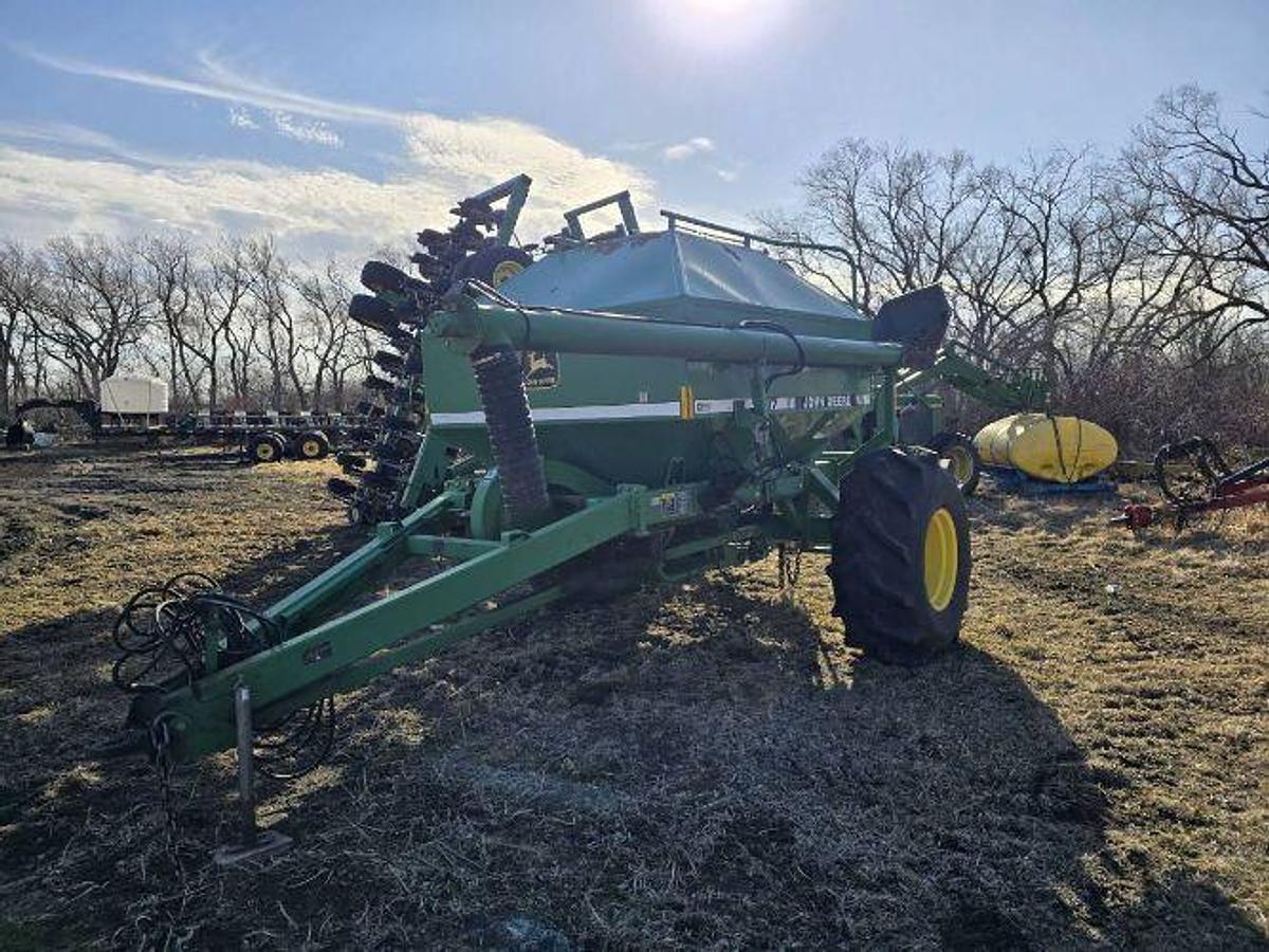 Used JOHN DEERE 1850 Air Seeder
