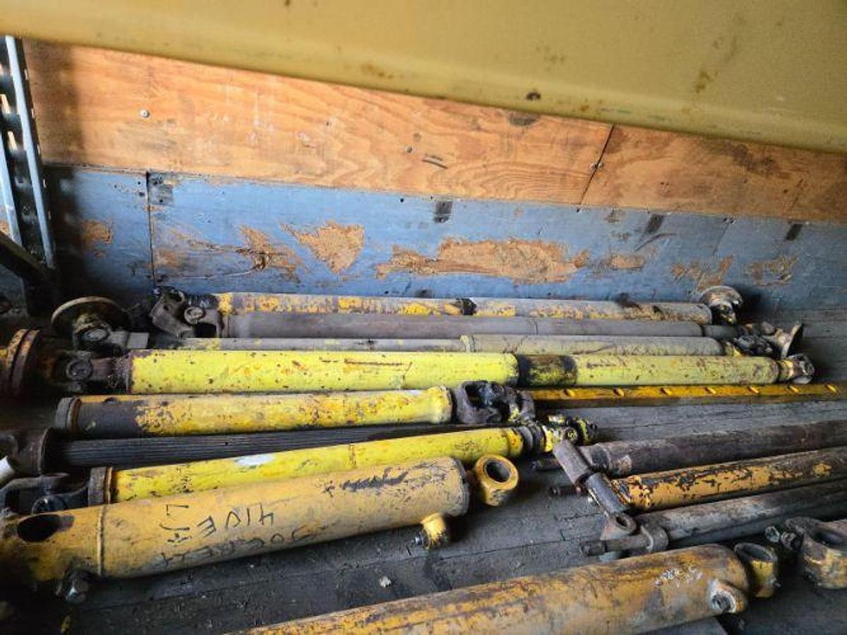 Used 1974 JOHN DEERE 760A