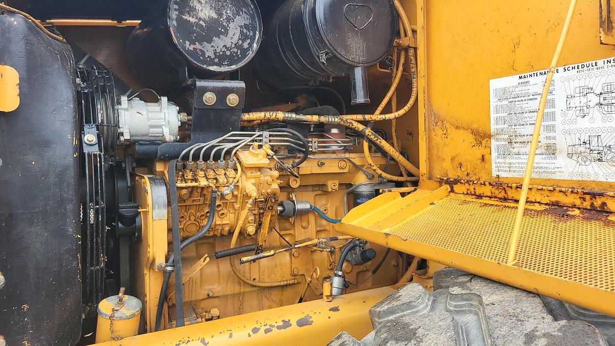 Used 2001 Case 821C Wheel Loader